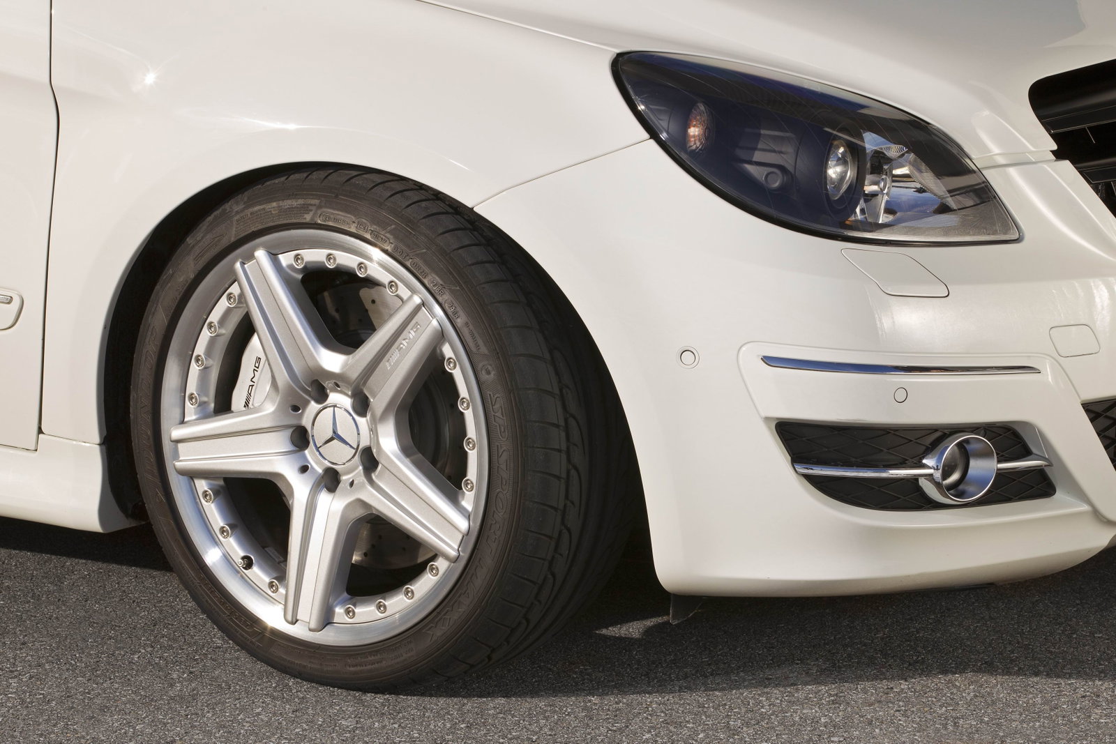 Mercedes B55 - front detail